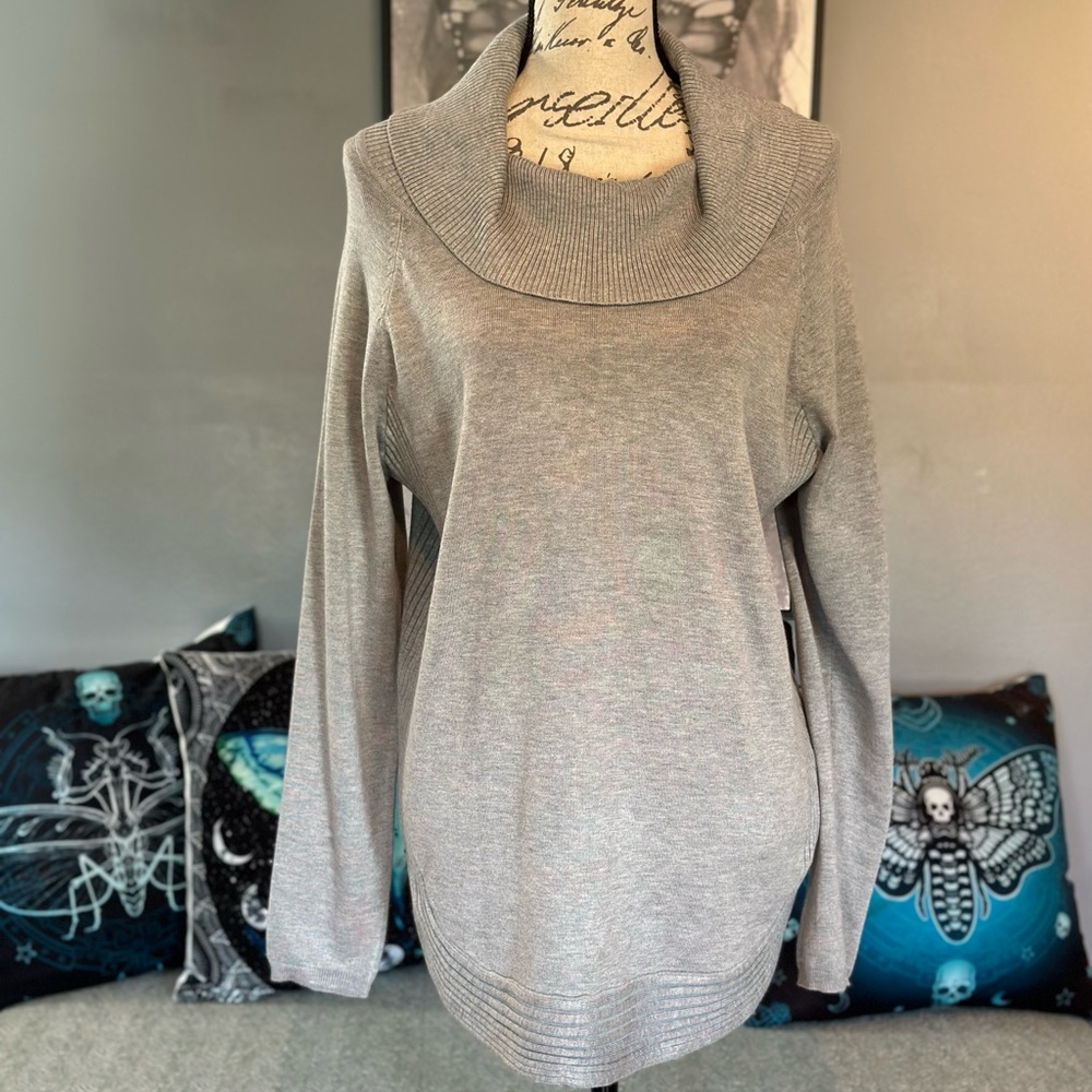 Ladies Sweater
